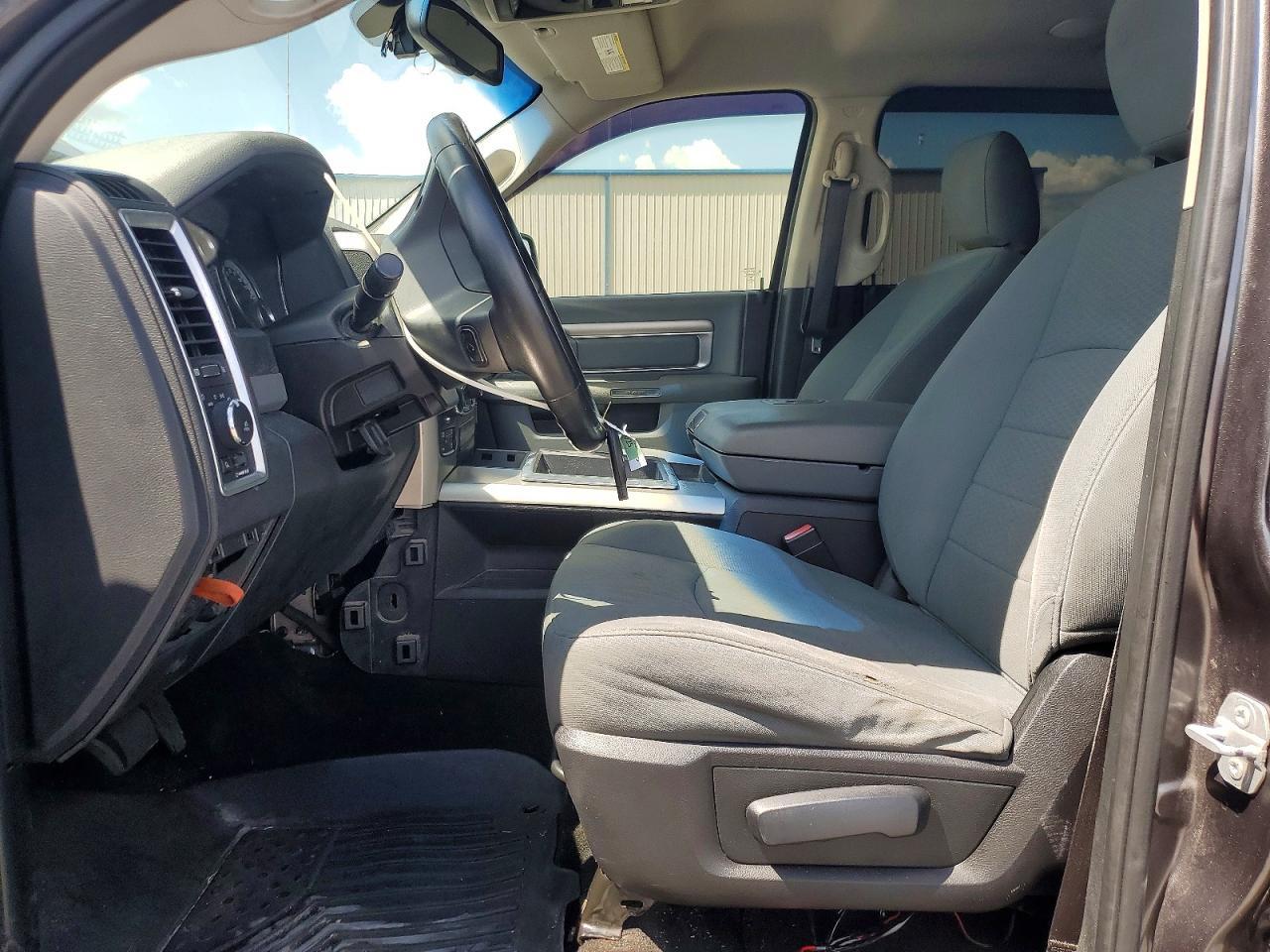 2015 Dodge RAM 1500 SLT