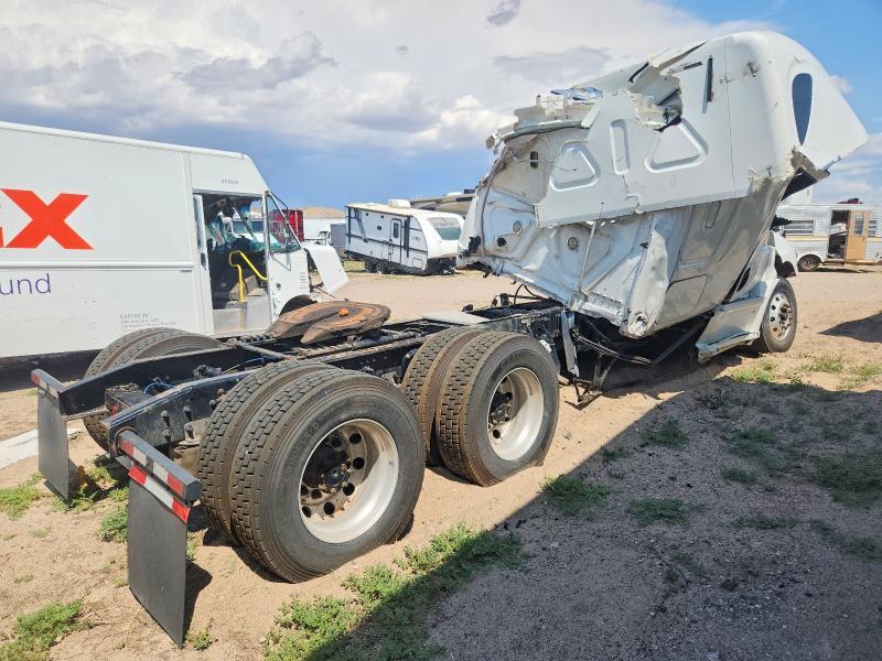 2019 Freightliner Cascadia 126