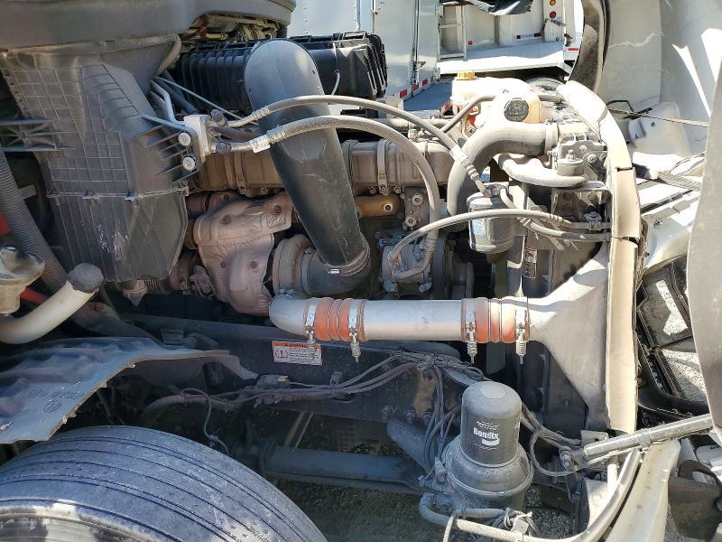 2021 Freightliner Cascadia 126