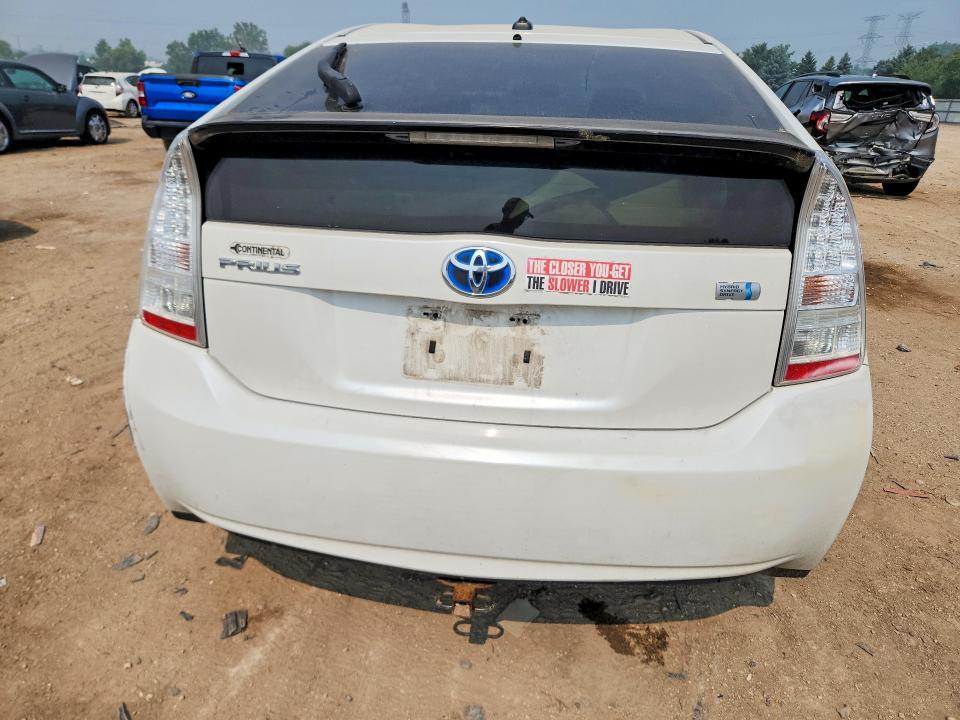 2010 Toyota Prius iii