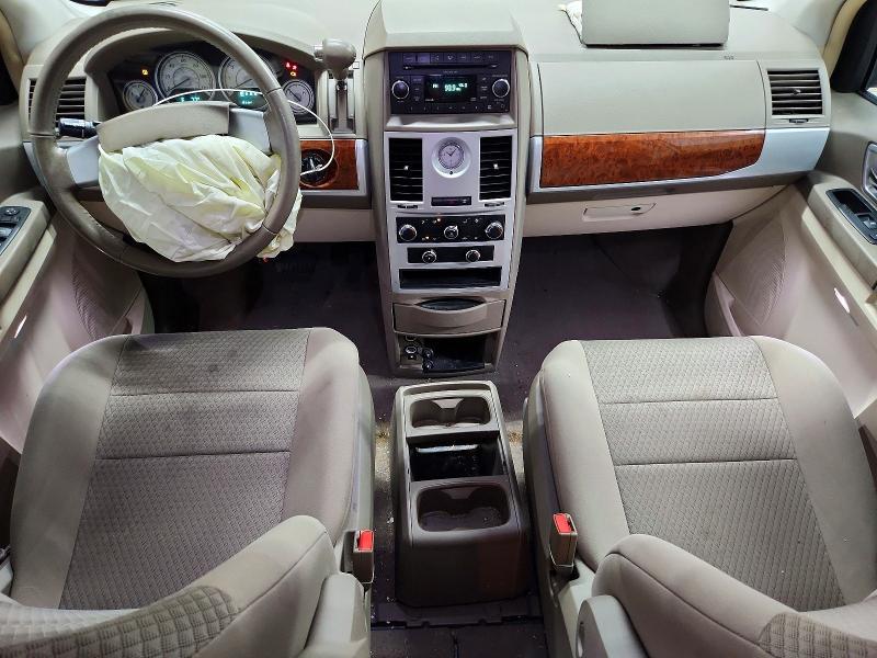 2009 Chrysler Town & Country Touring