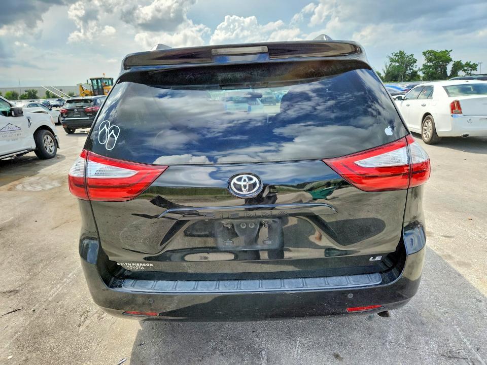 2015 Toyota Sienna le