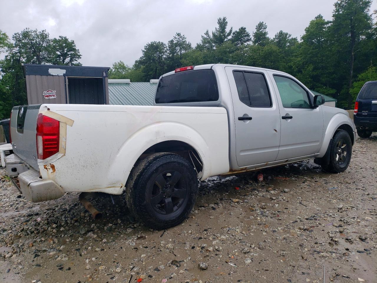 2009 Nissan Frontier SE V6