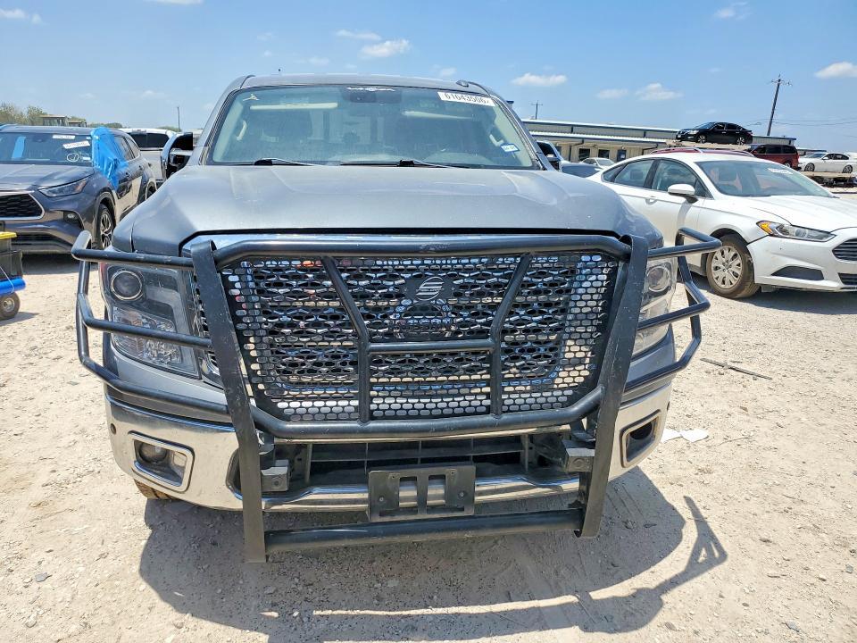 2018 Nissan Titan SL