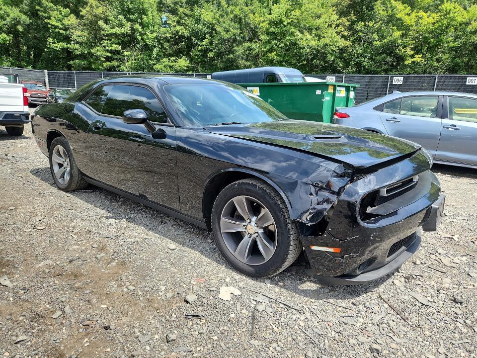 2015 Dodge Challenger sxt