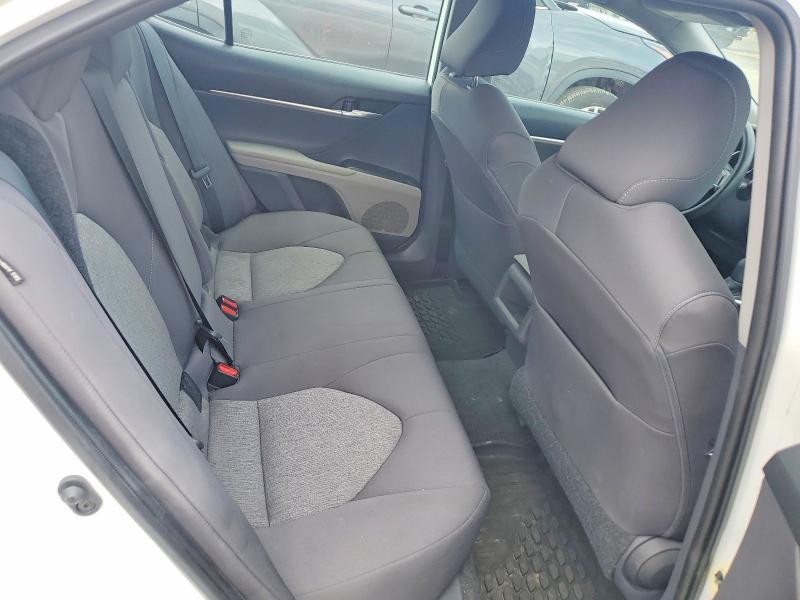 2021 Toyota Camry le