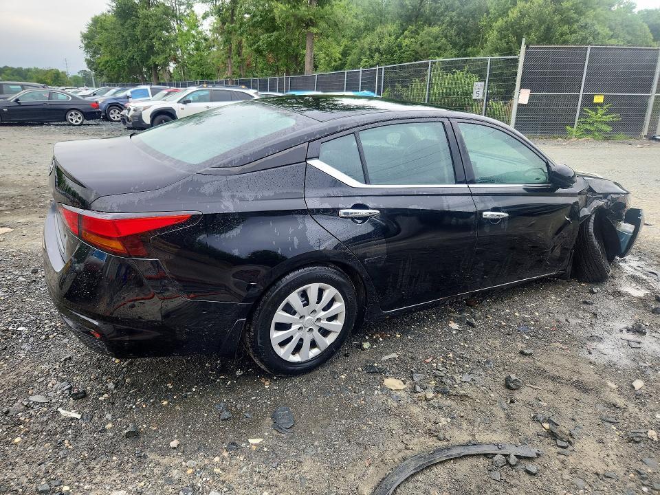 2023 Nissan Altima s