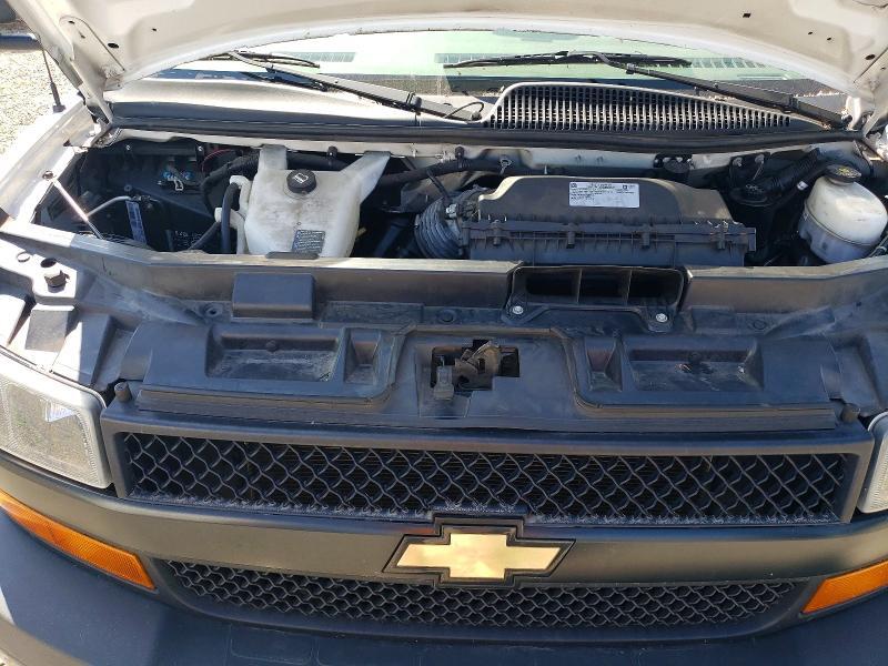 2021 Chevrolet Express BOX Truck