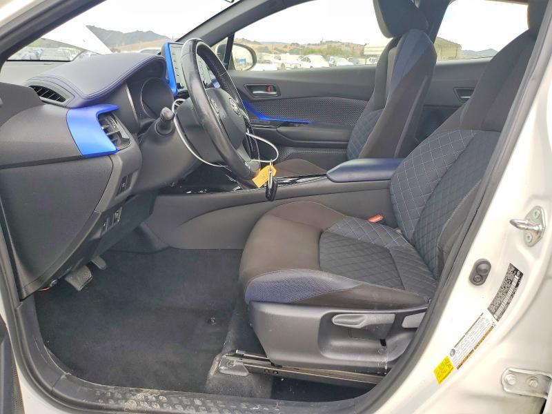 2020 Toyota C-hr xle