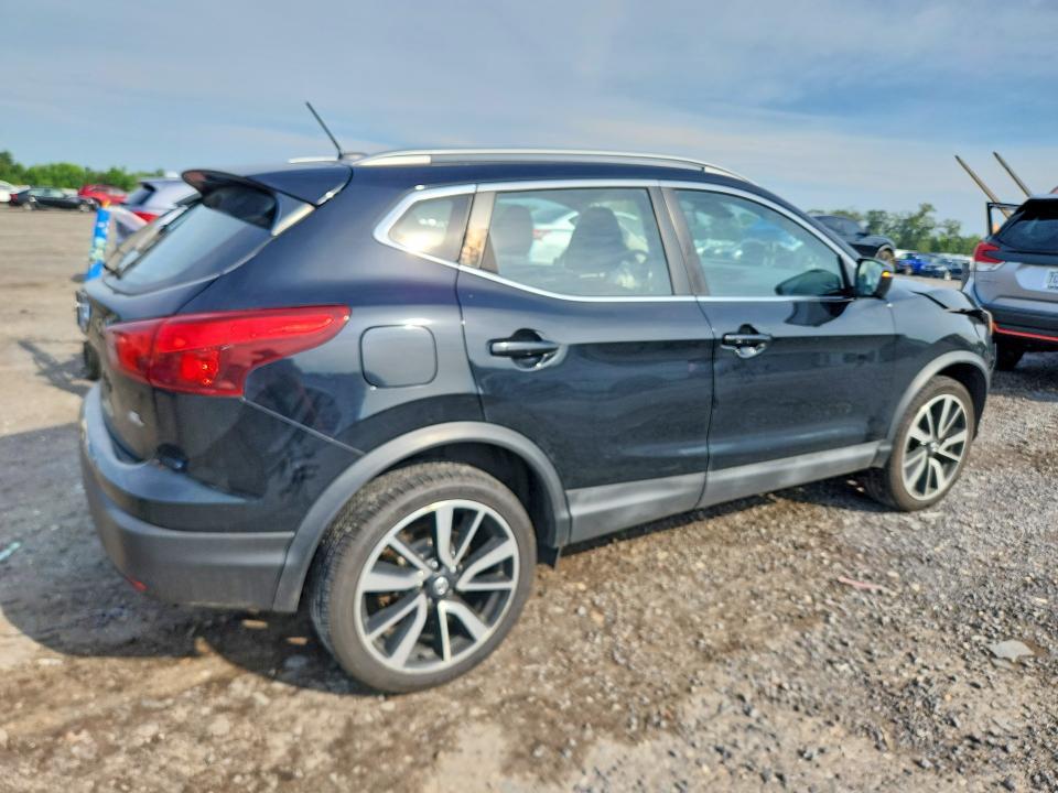 2017 Nissan Rogue Sport sl