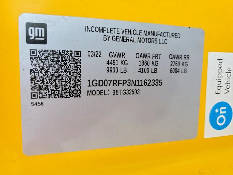 2022 GMC Savana BOX Truck