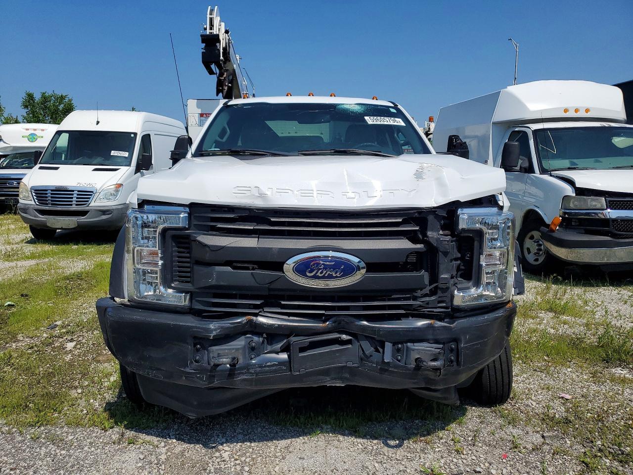 2017 Ford F550 Super Duty Utility / Service Truck