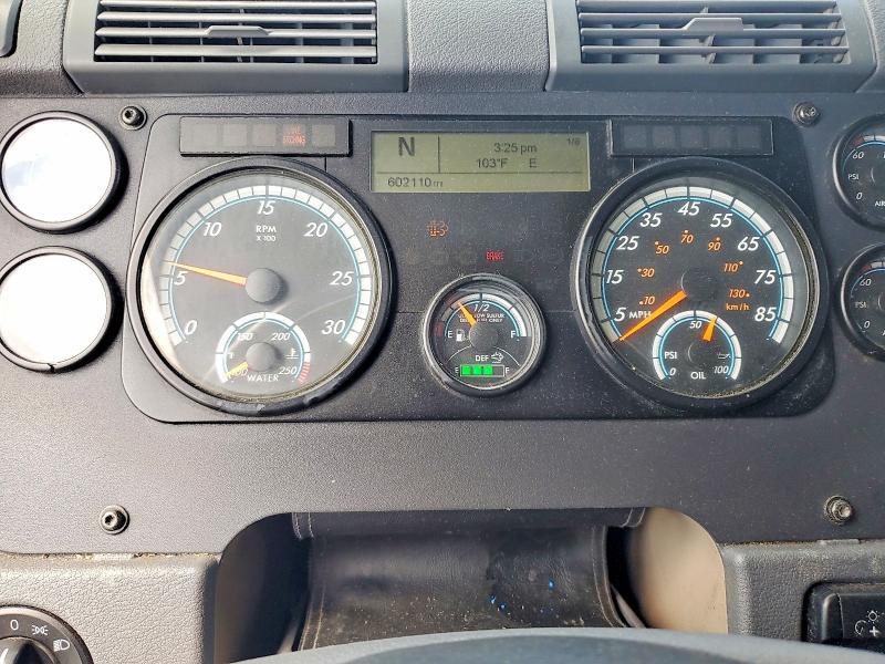 2016 Freightliner Cascadia 125 Semi Truck
