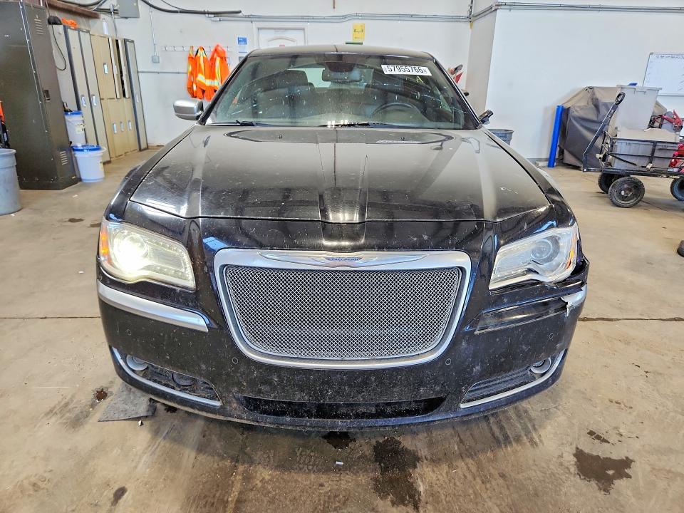 2013 Chrysler 300c Luxury