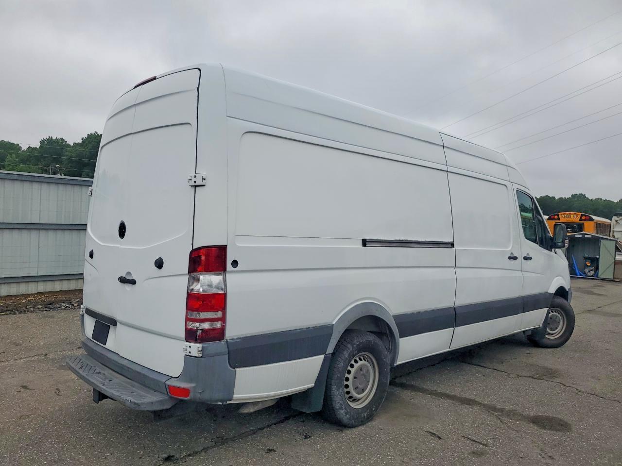 2015 Freightliner Sprinter 2500 Delivery Van