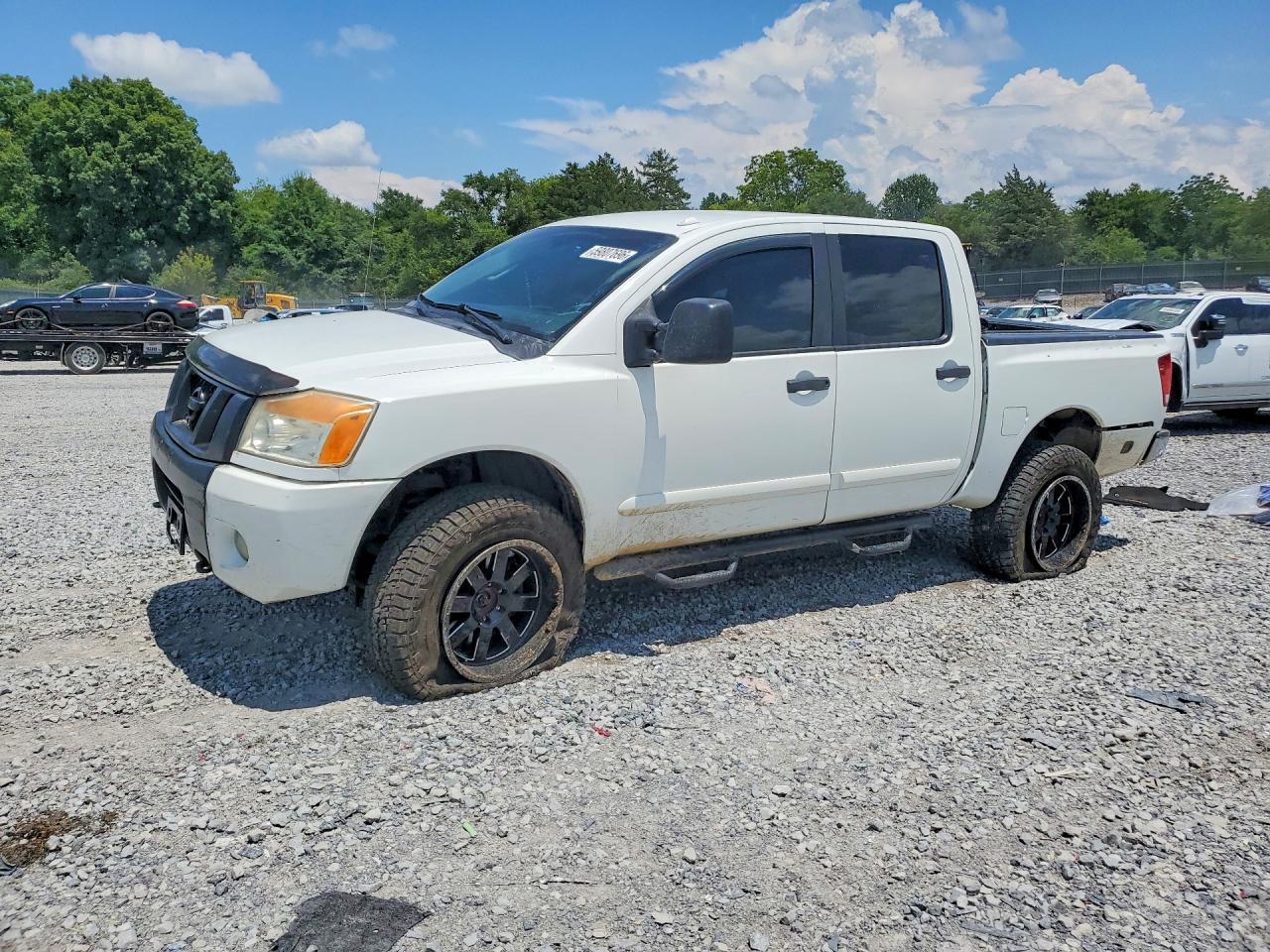 2012 Nissan Titan SV