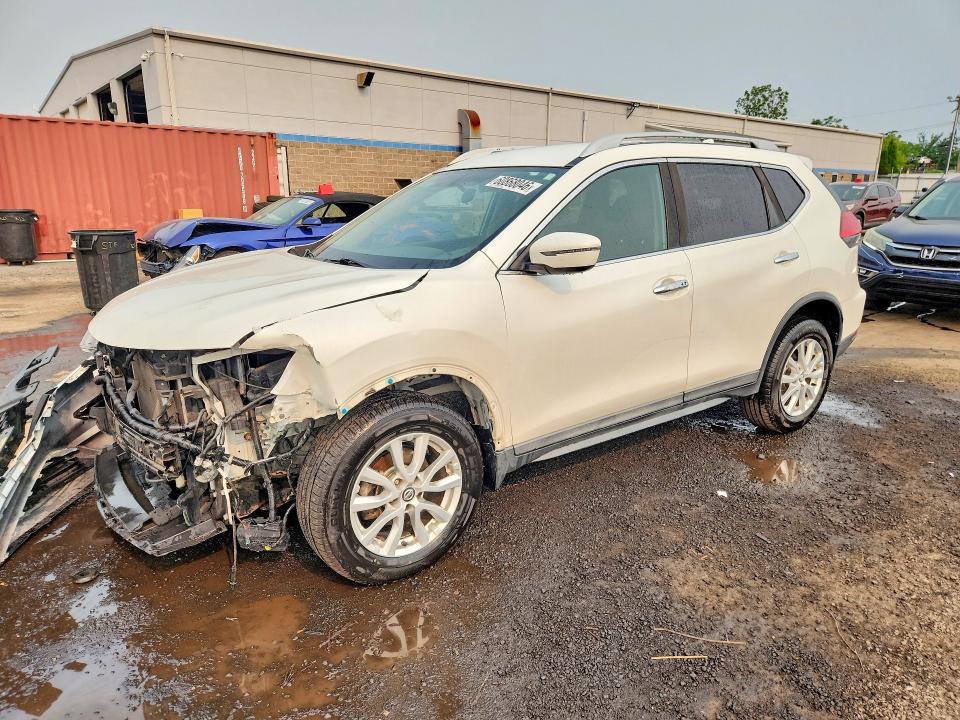 2017 Nissan Rogue sv