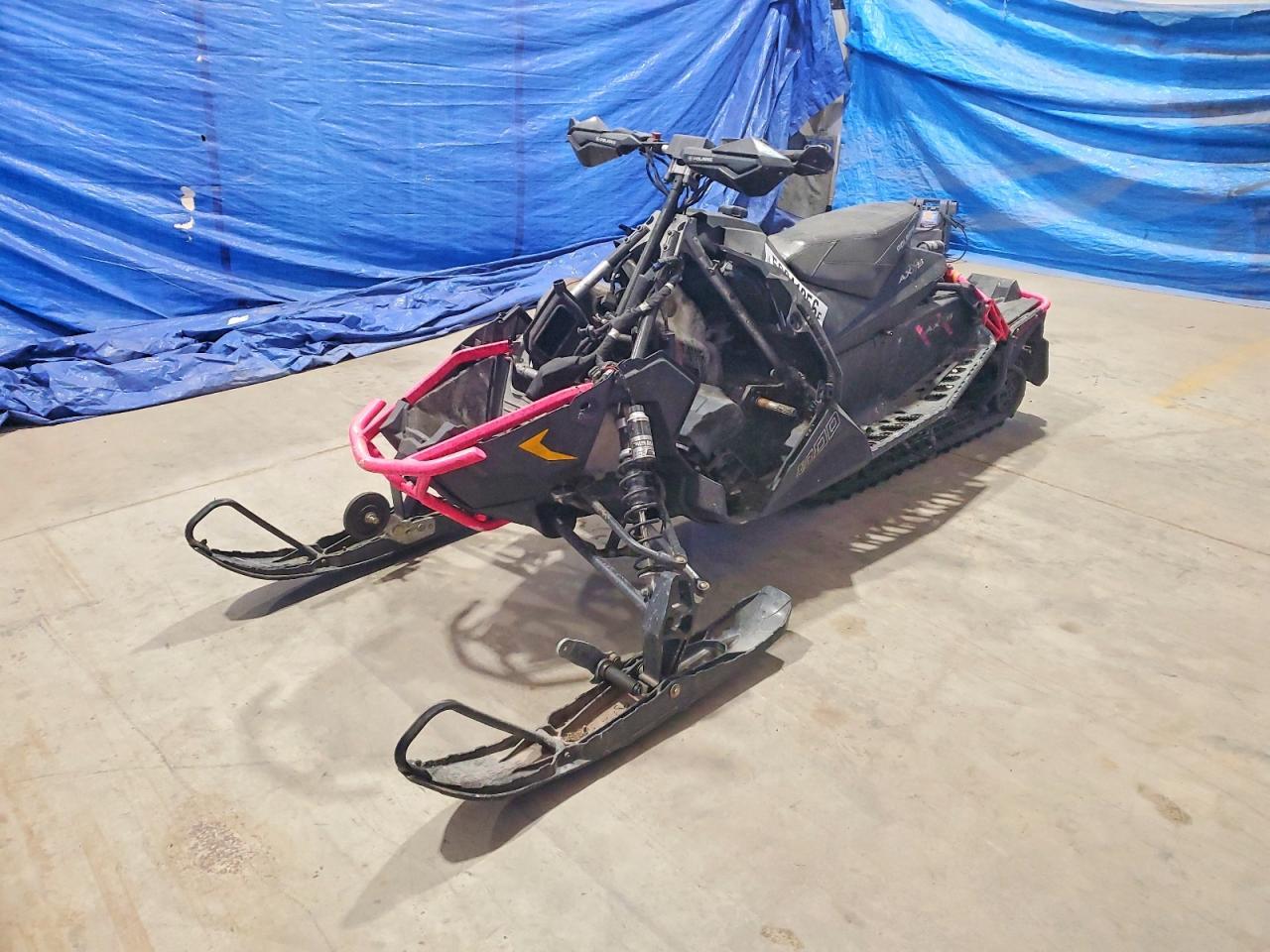 2017 Polaris 800 Switchb