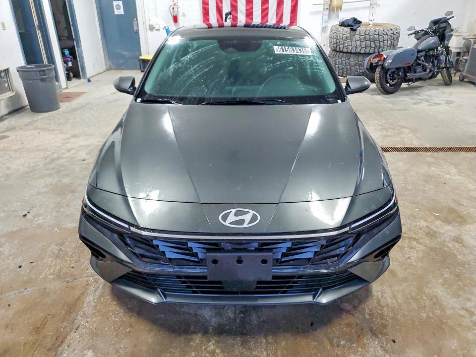 2025 Hyundai Elantra sel