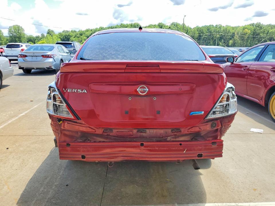 2013 Nissan Versa 1.6 s