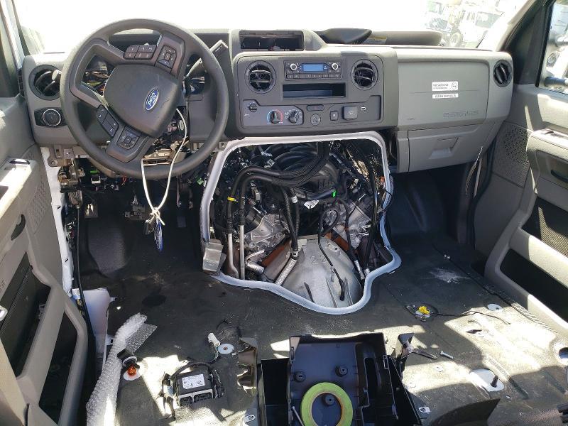 2026 Ford Econoline E450 Super Duty Cutaway Van
