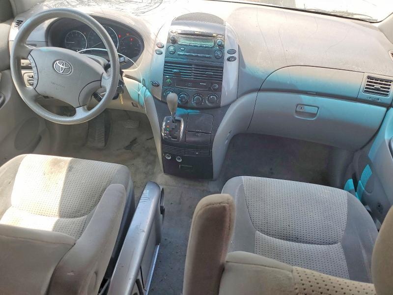 2008 Toyota Sienna le 7-passenger