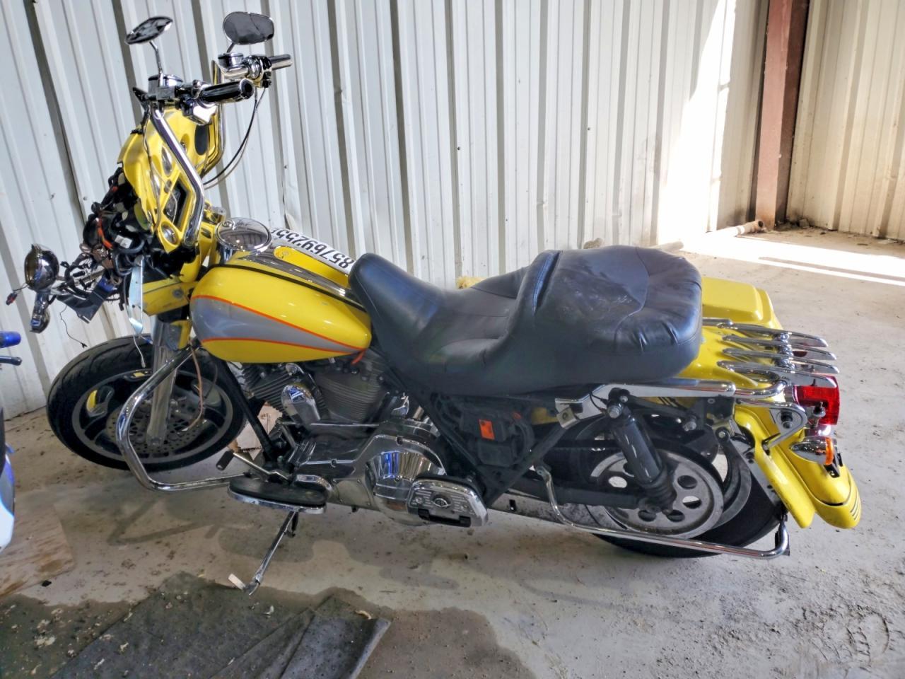 2005 Harley-Davidson FLHTCSE2