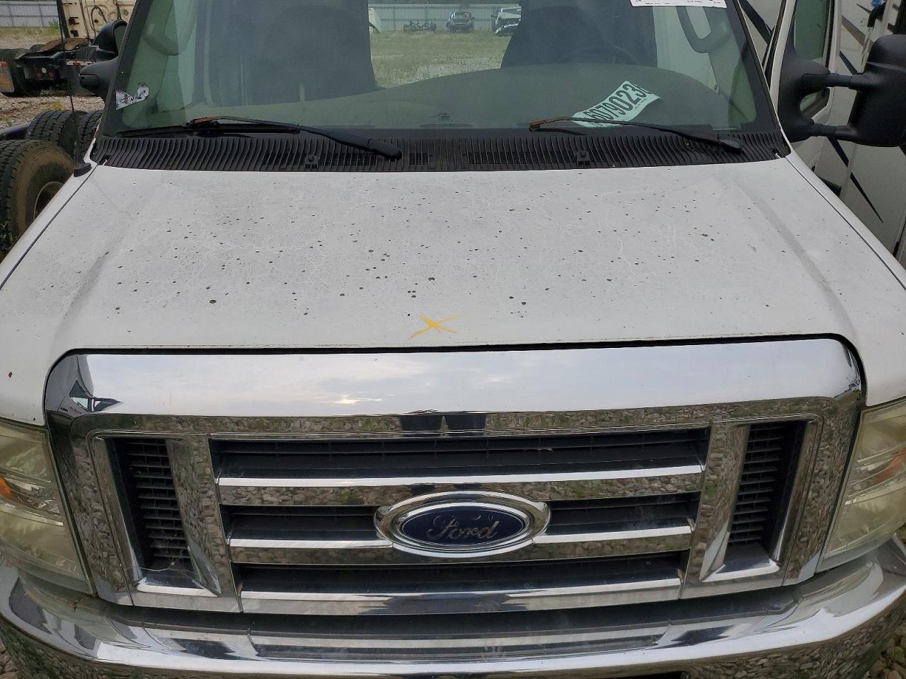 2008 Ford Econoline E350 Super Duty Cutaway Van