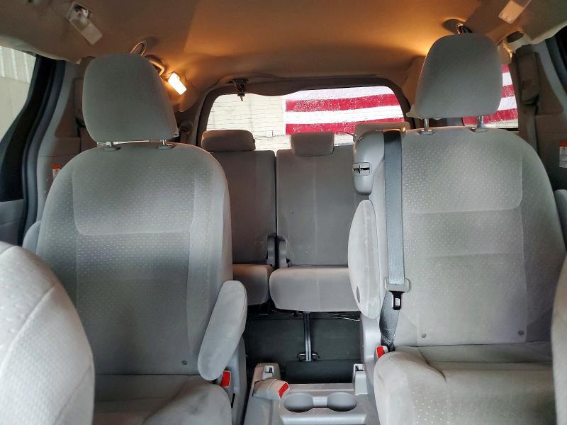 2015 Toyota Sienna le