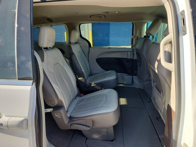 2019 Chrysler Pacifica Touring l