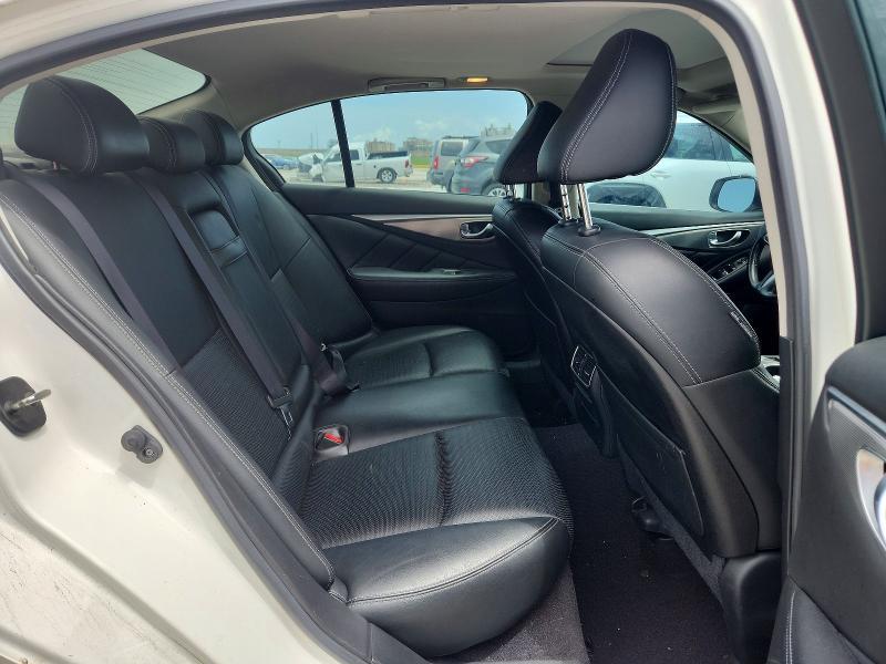 2015 Infiniti Q50 Sport