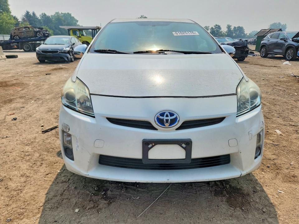 2010 Toyota Prius iii