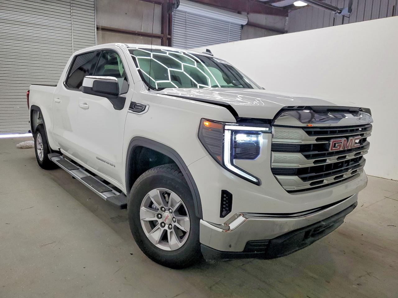 2026 GMC Sierra C1500 SLE