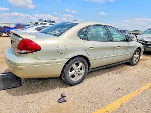 2004 Ford Taurus se