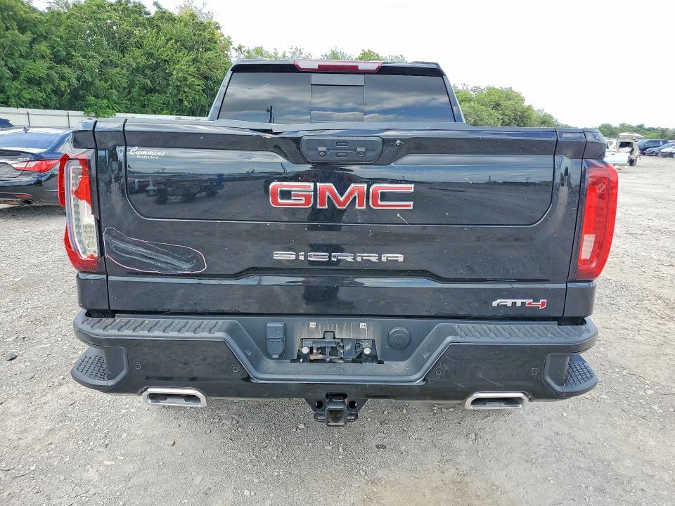 2022 GMC Sierra K1500 AT4