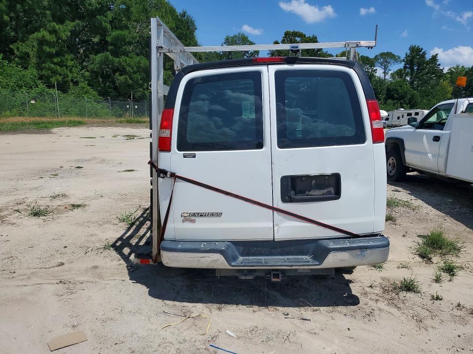 2018 Chevrolet Express G2500