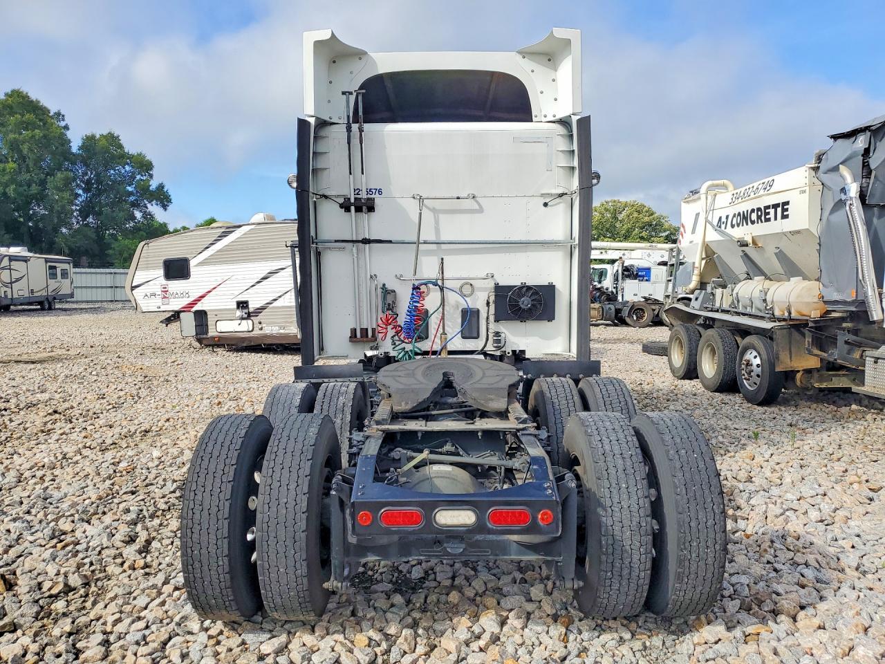 2019 Peterbilt 579-Semi Truck