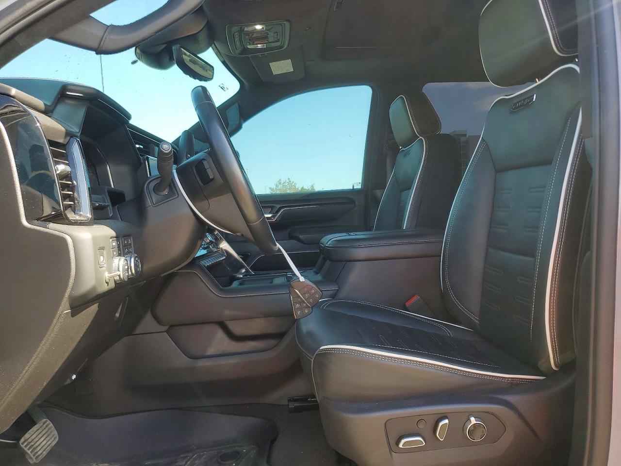 2024 GMC Sierra K2500 AT4X