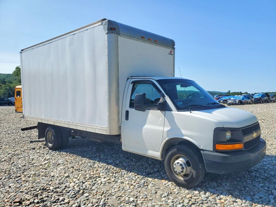 2013 Chevrolet Express-BOX Truck