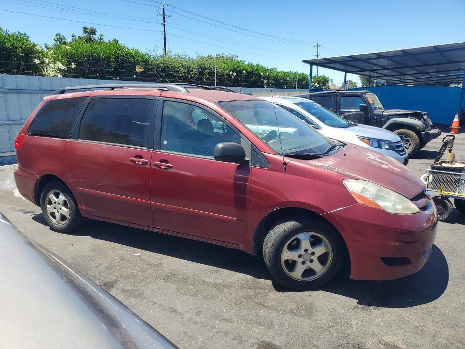 2009 Toyota Sienna le 8-passenger