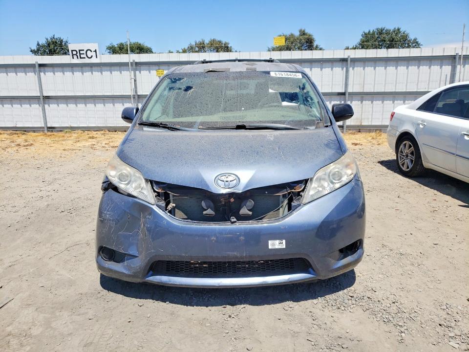 2015 Toyota Sienna le