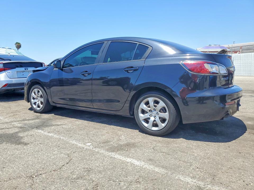 2013 Mazda 3 I