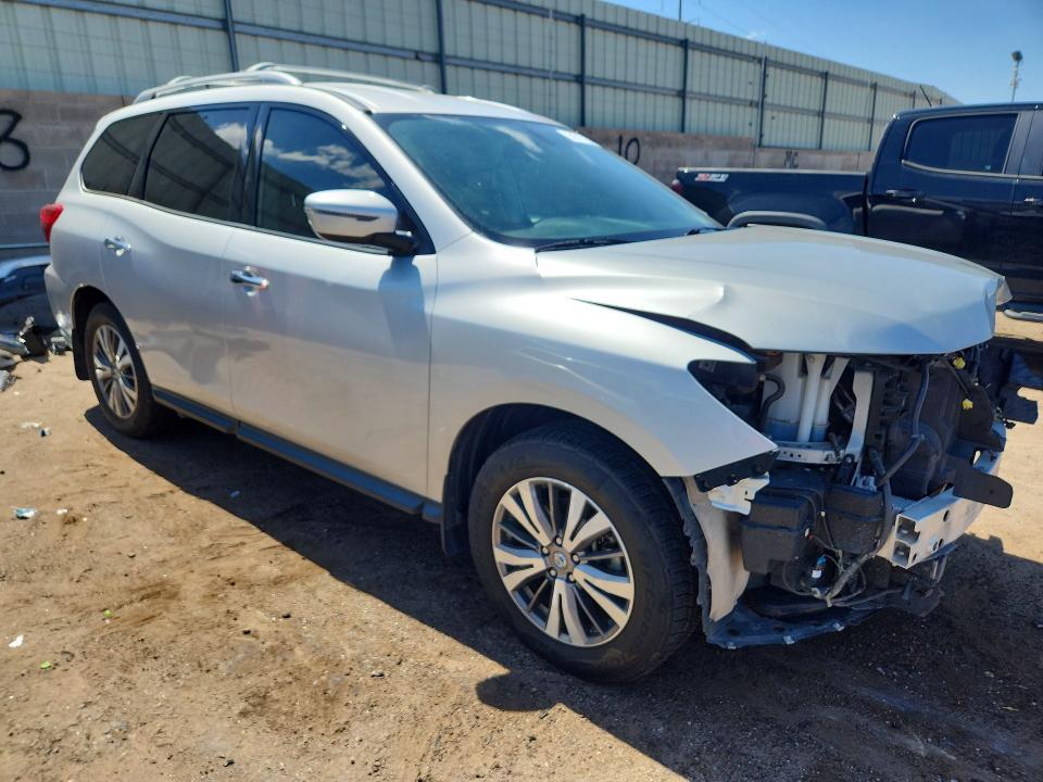 2018 Nissan Pathfinder s