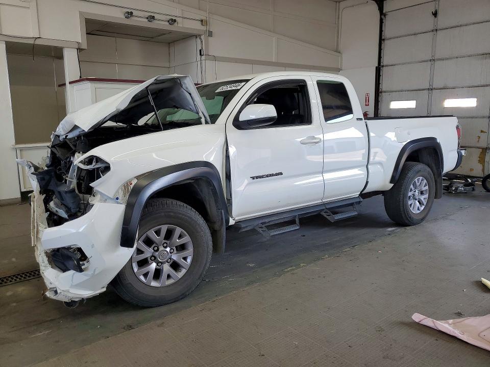 2016 Toyota Tacoma SR5