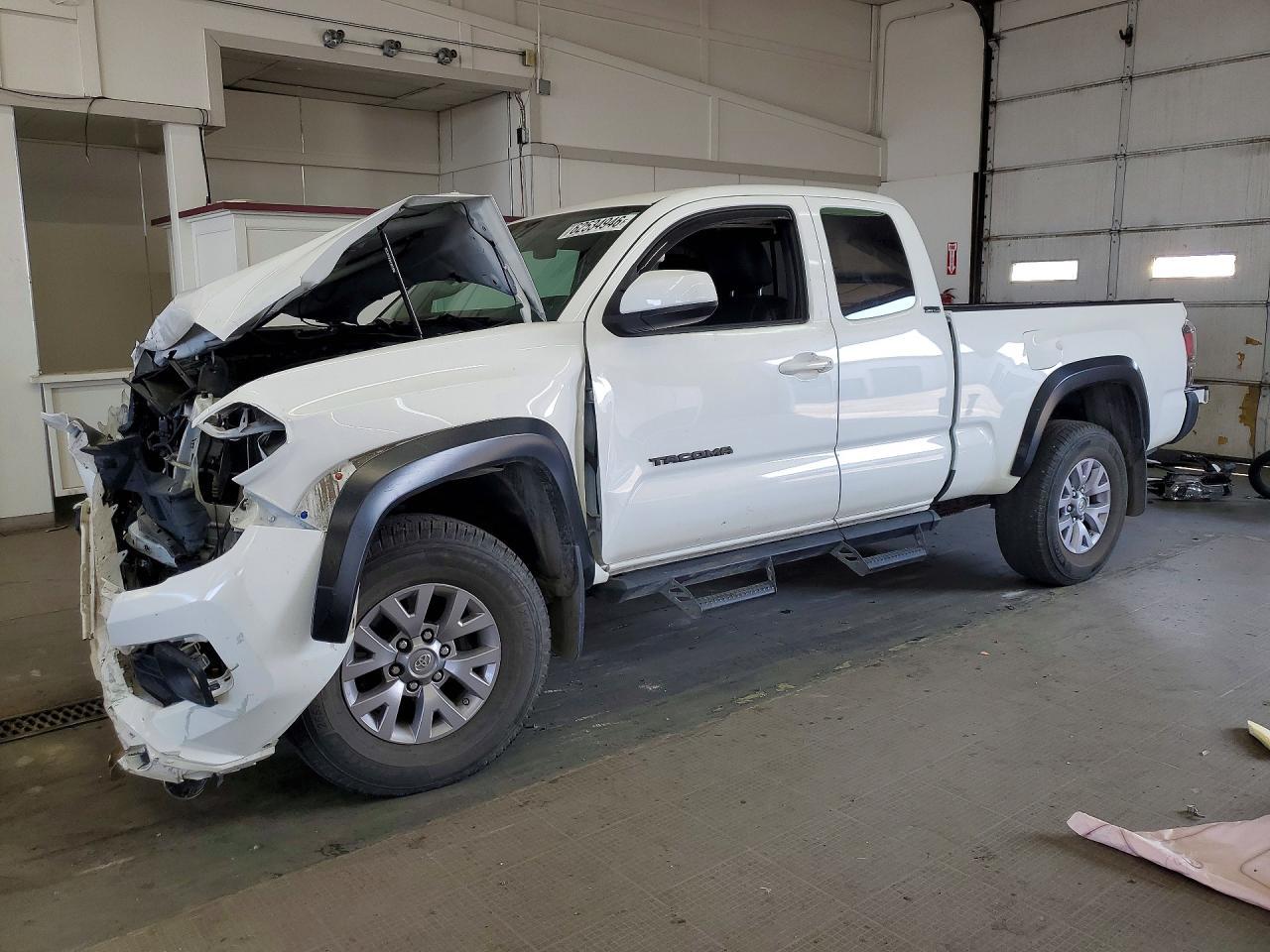 2016 Toyota Tacoma SR5