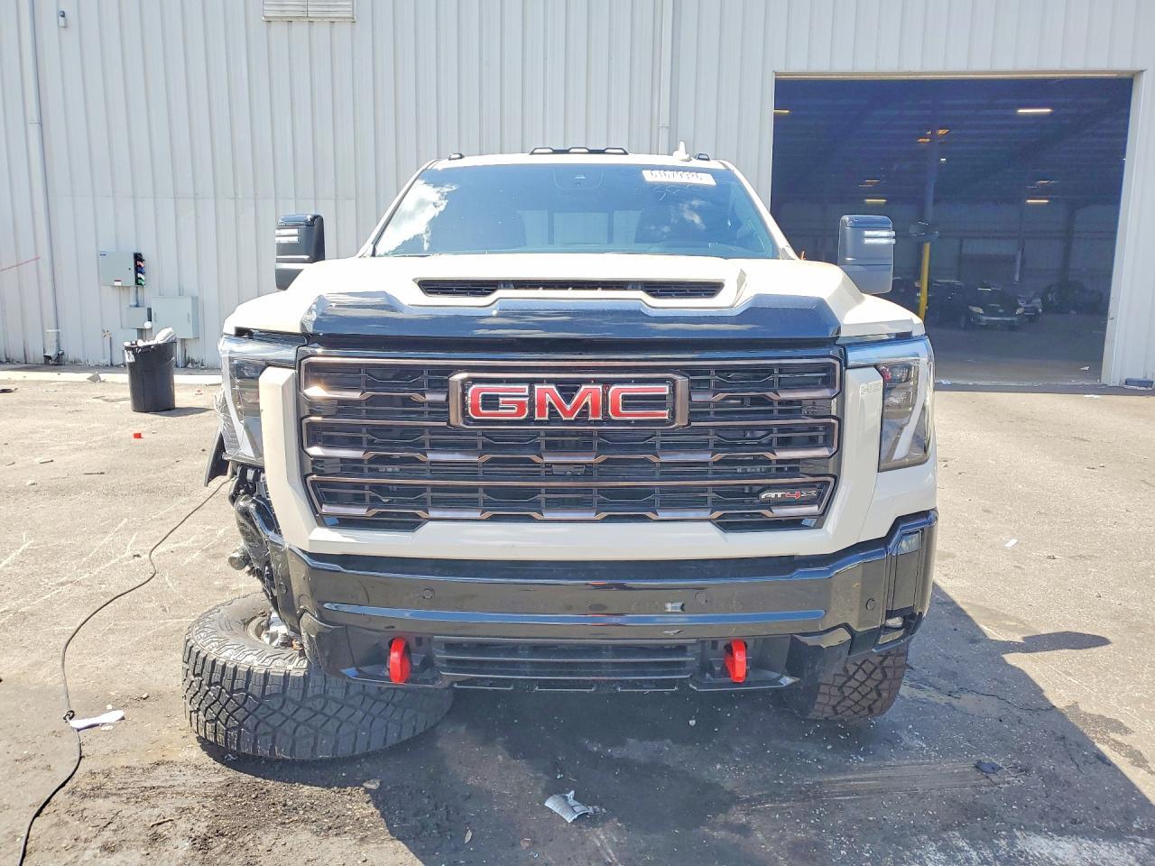 2026 GMC Sierra K2500 AT4X