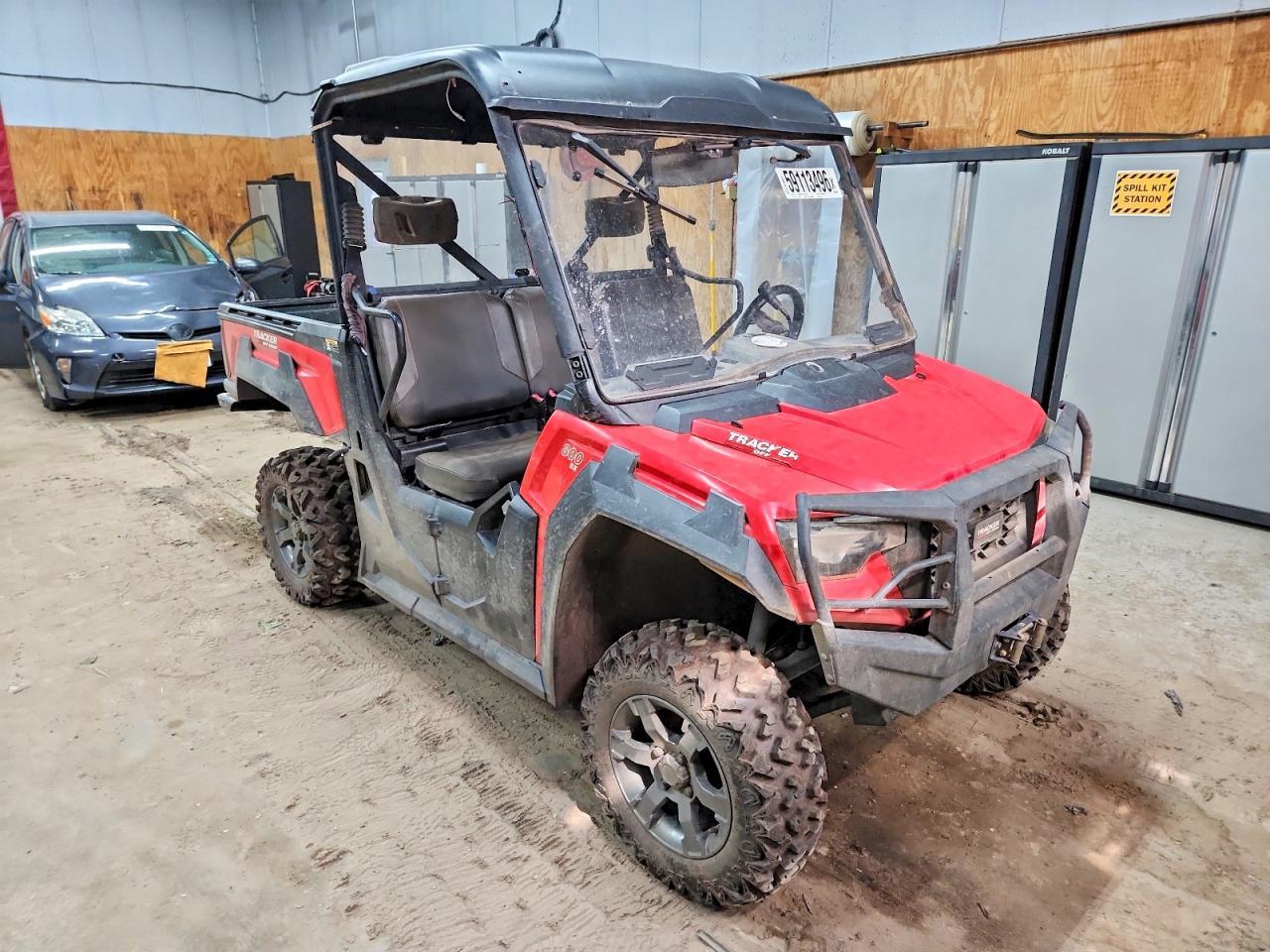 2021 Tracker Utility Vehicle