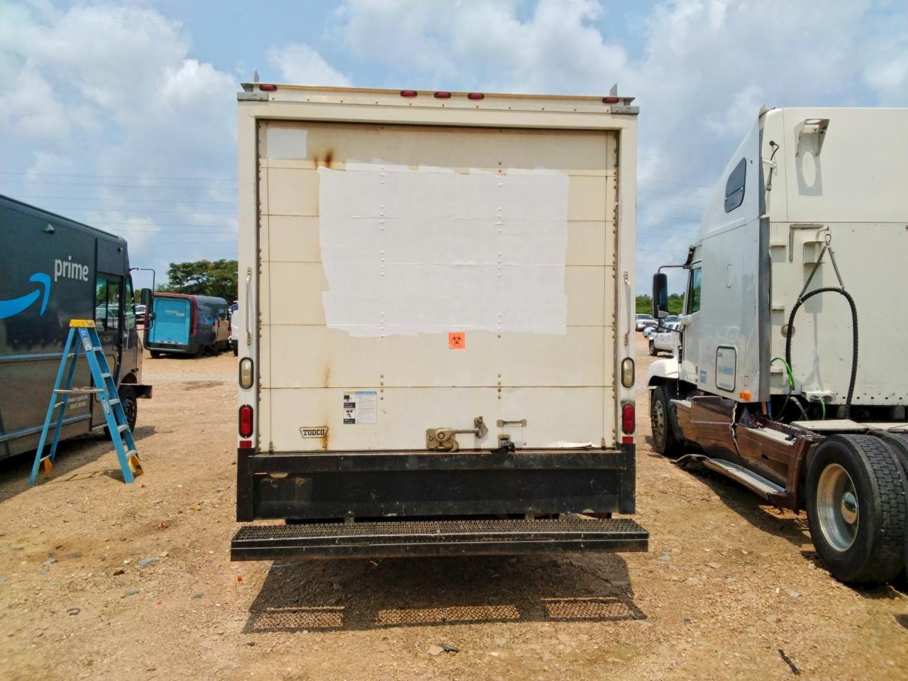 2013 Chevrolet Express BOX Truck
