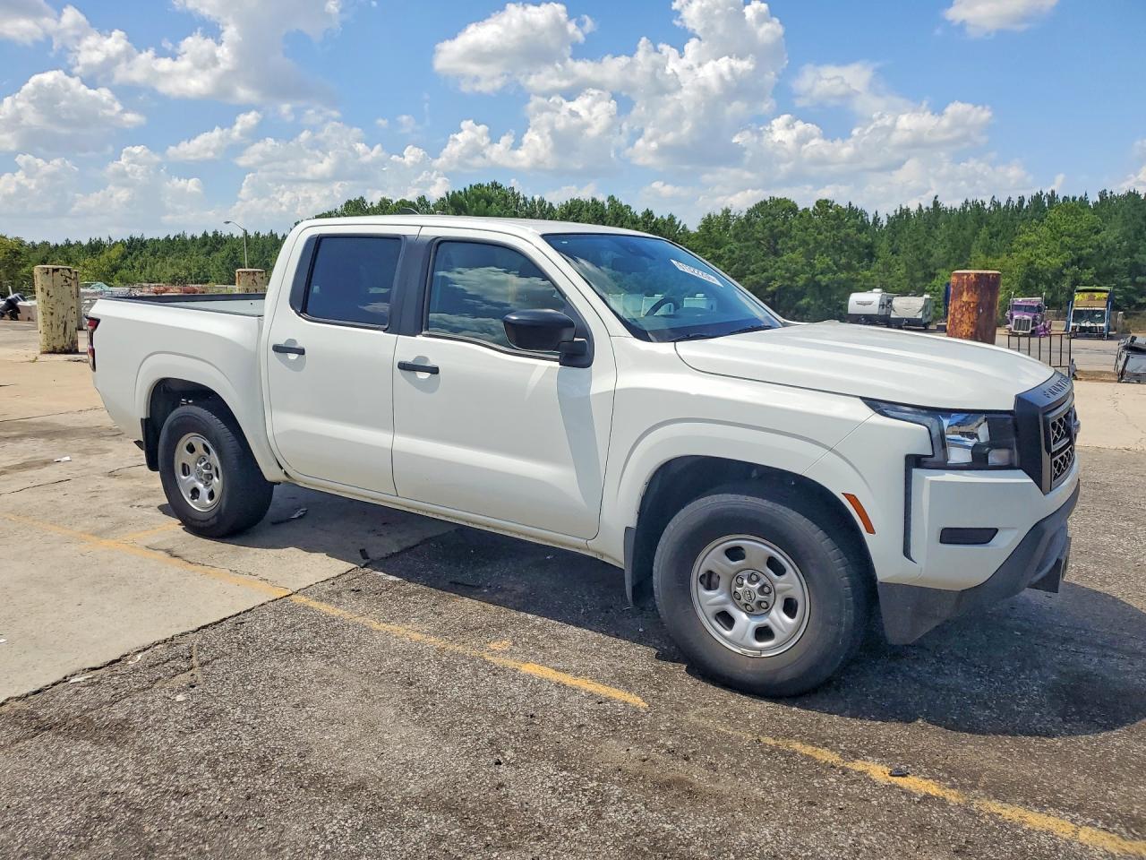 2024 Nissan Frontier S