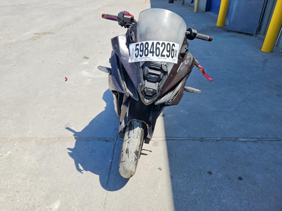 2024 Suzuki GSX800 F